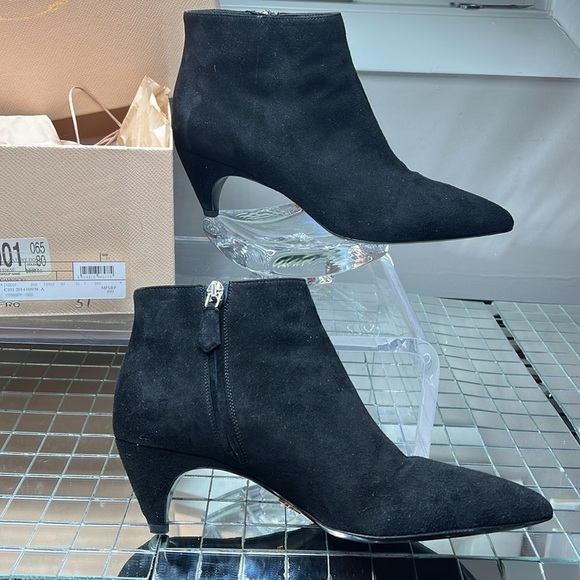 Prada Sz 7 Black Short Suede Kitten Heel Ankle Zip Pointed Toe 2” Heel Booties - Picture 4 of 13